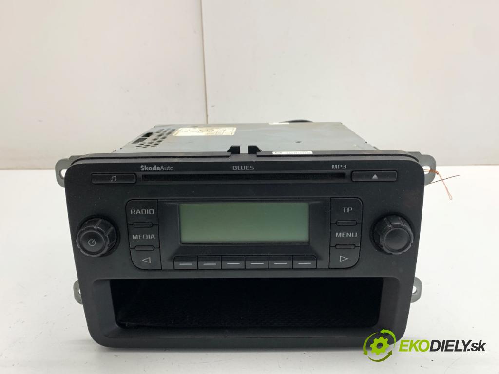 SKODA FABIA II liftback 2012 63 kW 1.4 1390 RADIO 5J0035152A (Audio zařízení)