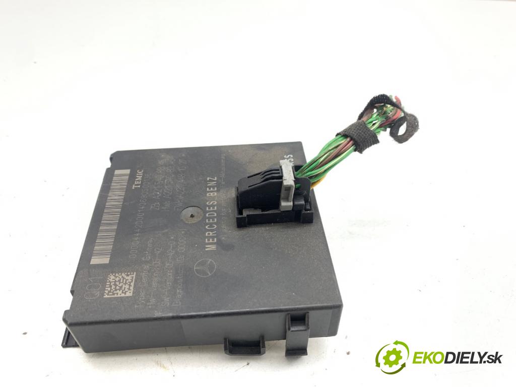 MERCEDES-BENZ W221 sedan 2006 173 kW S 320 CDI (221.022, 221.122) 2987 Modul GATEWAY A2215408845