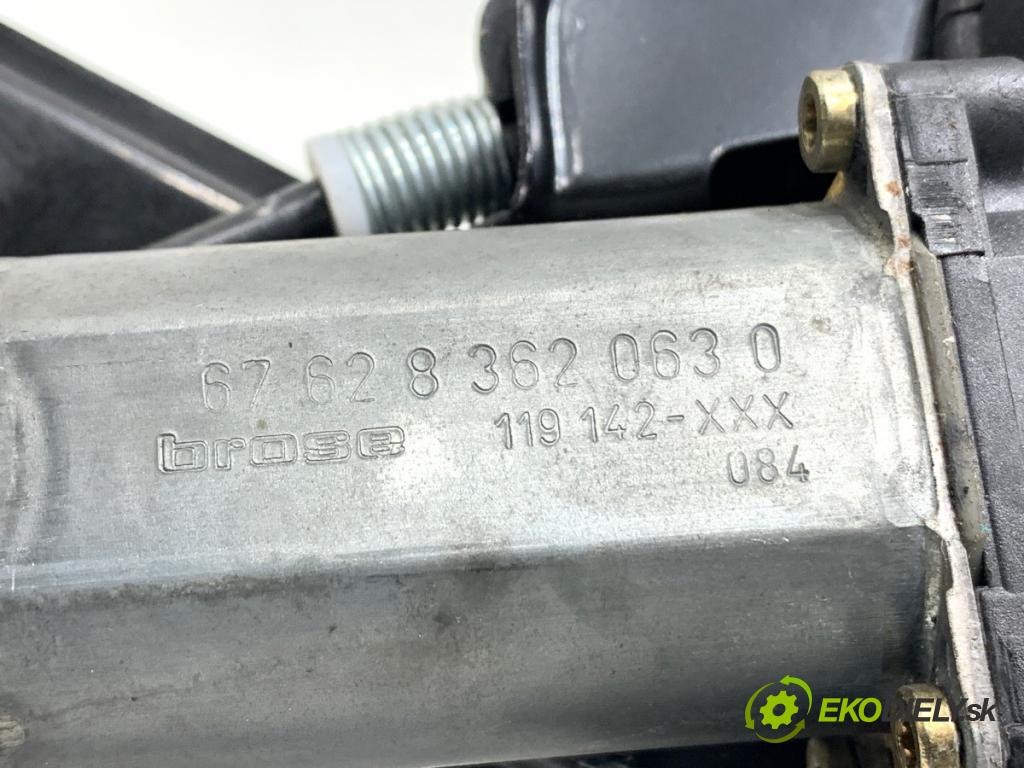 BMW E46 Kombi 2000 135 kW 330 d 2926 mechanismus okna levý přední část 8362063