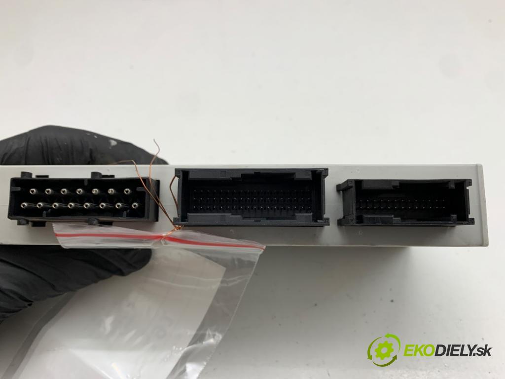 BMW E46 Kombi 2000 135 kW 330 d 2926 modul komfortu 8385538 (Komfortní modul)