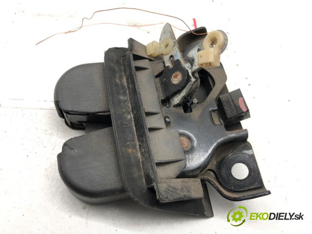 AUDI A6 C5 Kombi 1999 142 kW 2.8 quattro 2771 zámok dverí zad