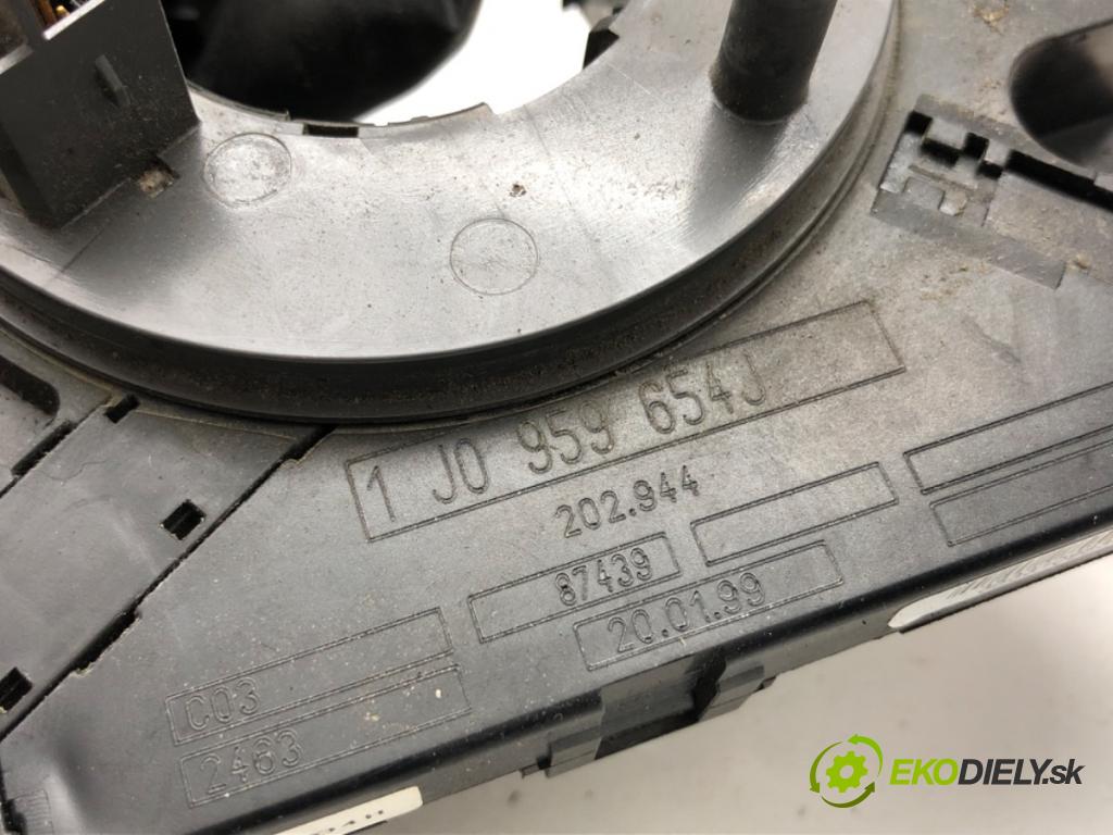 AUDI A6 C5 Kombi 1999 142 kW 2.8 quattro 2771 kroužek slimák airbag 1J0959654J (Airbag)