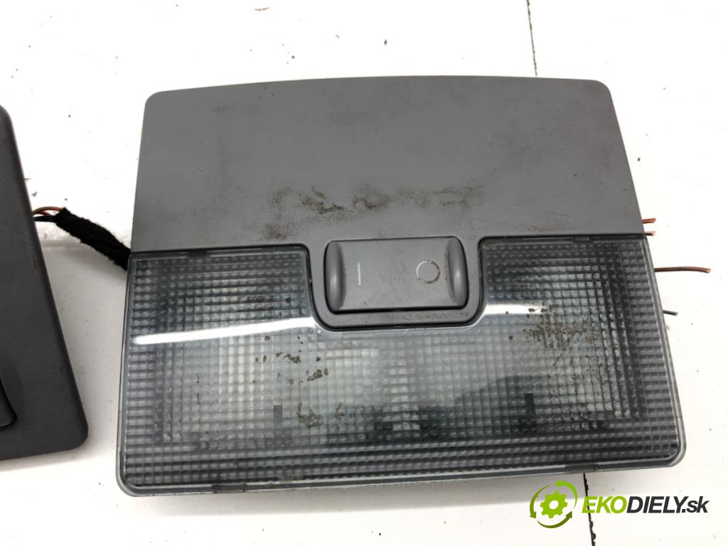 AUDI A6 C5 Kombi 1999 142 kW 2.8 quattro 2771 světlo stropní 4B0947105