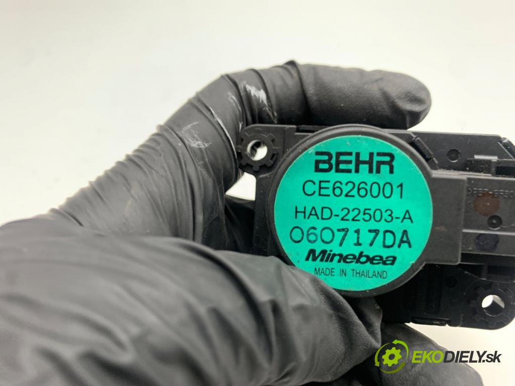 OPEL INSIGNIA B Kombi 2017 121 kW 1.5 (35) 1490 Motor kúrenia CE626001