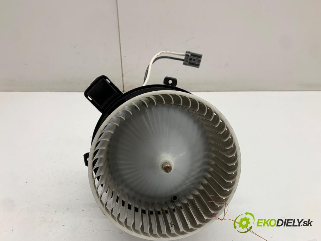 OPEL INSIGNIA B Kombi 2017 121 kW 1.5 (35) 1490 ventilátor kúrenia GP563001