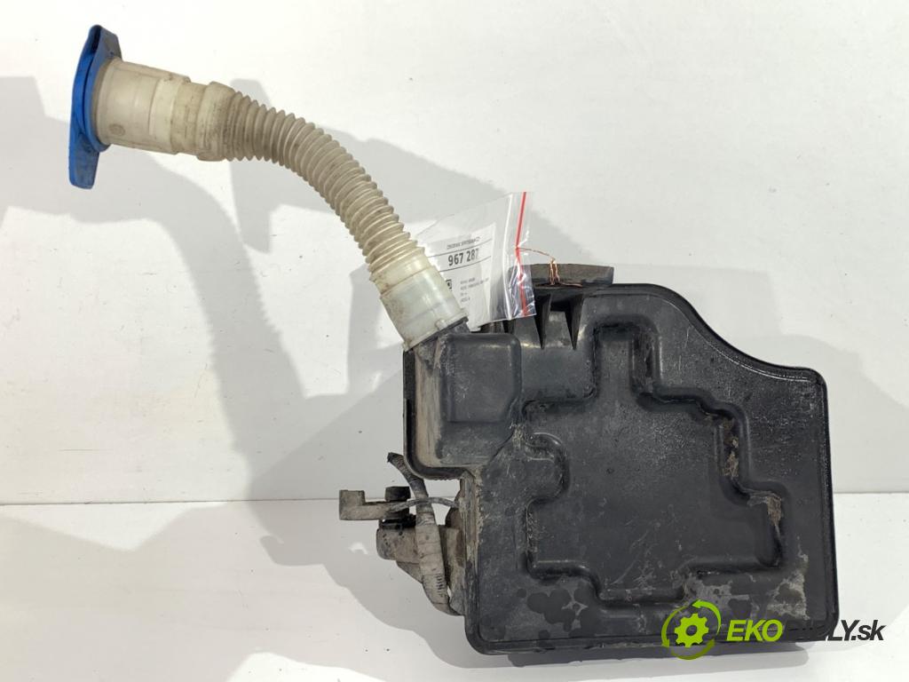 SKODA FABIA II liftback 2012 63 kW 1.4 1390 nádržka ostřikovačů 6R0955453D