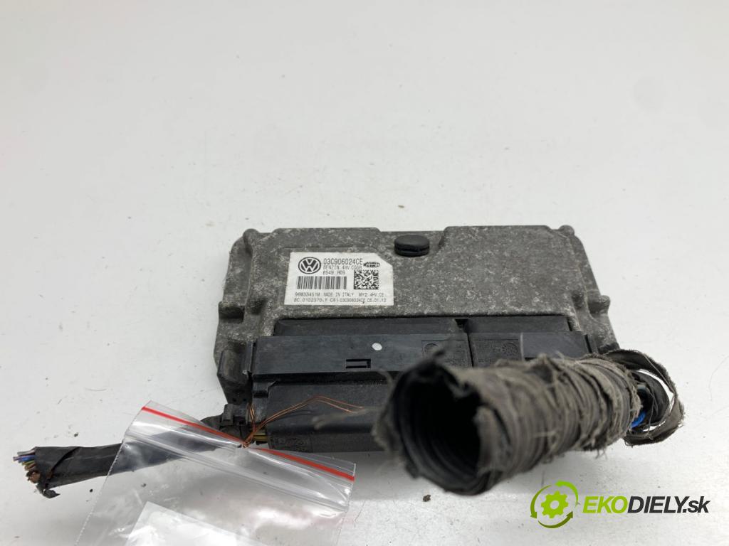 SKODA FABIA II liftback 2012 63 kW 1.4 1390 riadiaca jednotka Motor 03C906024CE (Riadiaca jednotka)