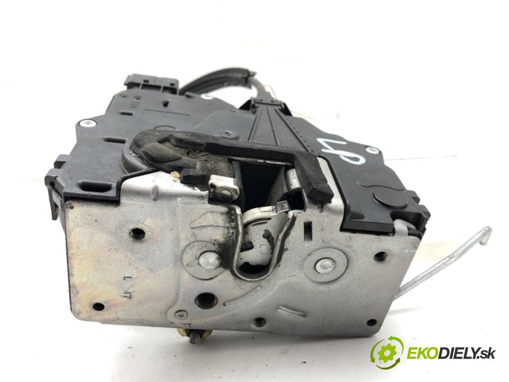 FIAT DUCATO III Autobus 2023 103 kW 140 Multijet 2,2 D 2184 zámok dveře levý přední část 1395270080