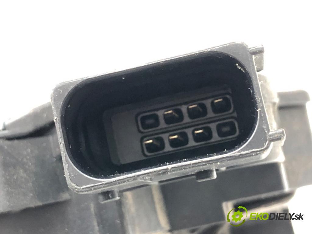 FIAT DUCATO III Autobus 2023 103 kW 140 Multijet 2,2 D 2184 zámok dveře levý přední část 1395270080
