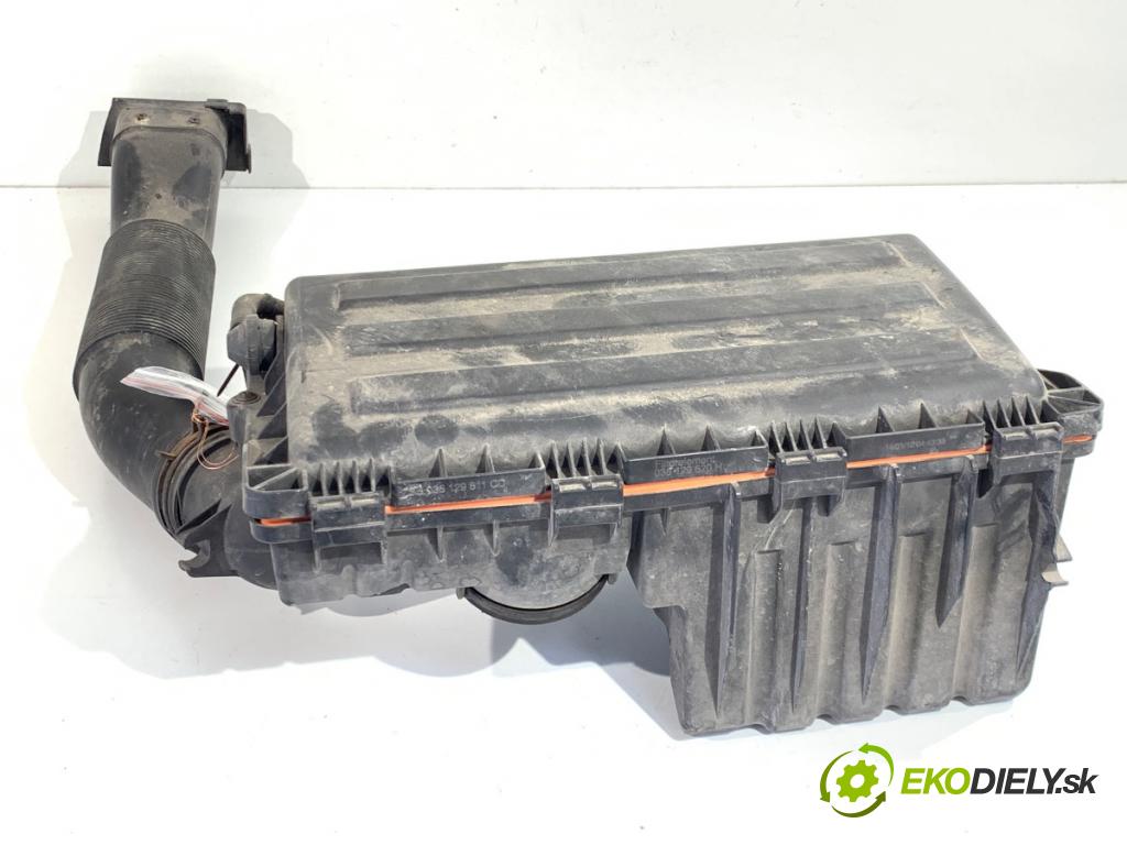 SKODA FABIA II liftback 2012 63 kW 1.4 1390 obal filtra vzduchu 036129611CD (Kryt vzduchového filtru)