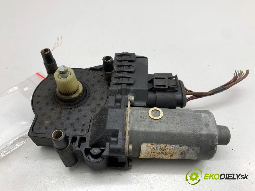 AUDI A6 C5 sedan 2001 96 kW 1.9 TDI 1896 Motor sťahovania okna pravy zad