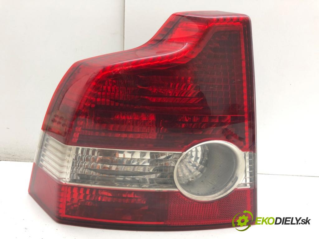 VOLVO S40 II sedan 2004 100 kW 2.0 D 1998 světlo levý zadní část 