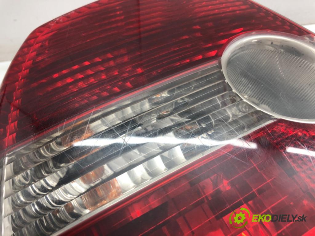 VOLVO S40 II sedan 2004 100 kW 2.0 D 1998 světlo levý zadní část