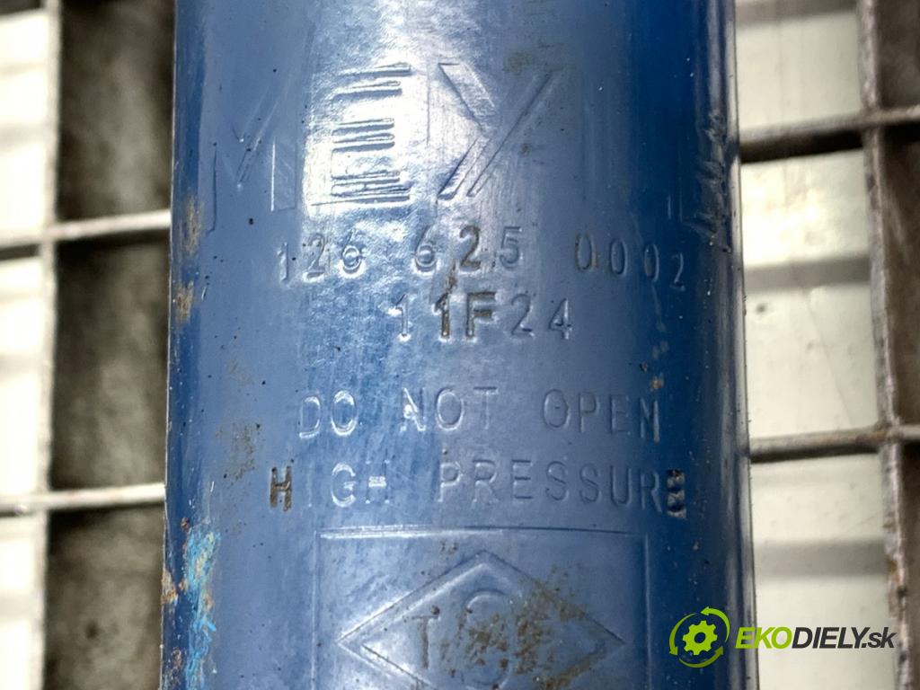 AUDI A6 C5 Kombi 1999 142 kW 2.8 quattro 2771 tlumič levý přední část ZE