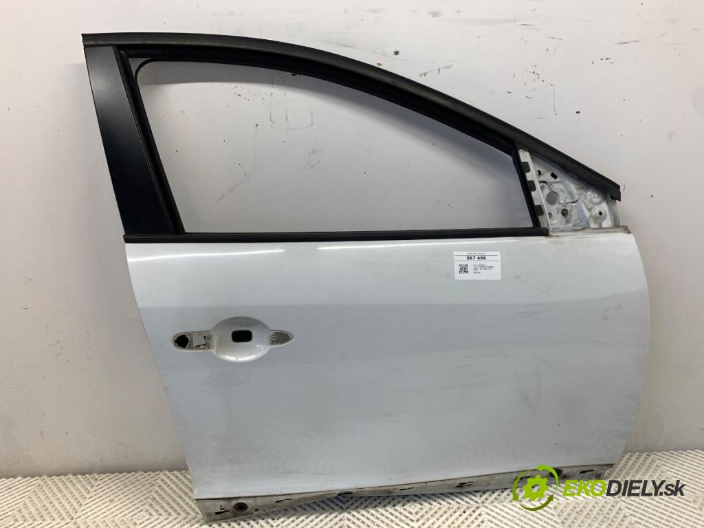 RENAULT MEGANE III liftback 2010 63 kW 1.5 dCi 1461 Dvere pravy predný 