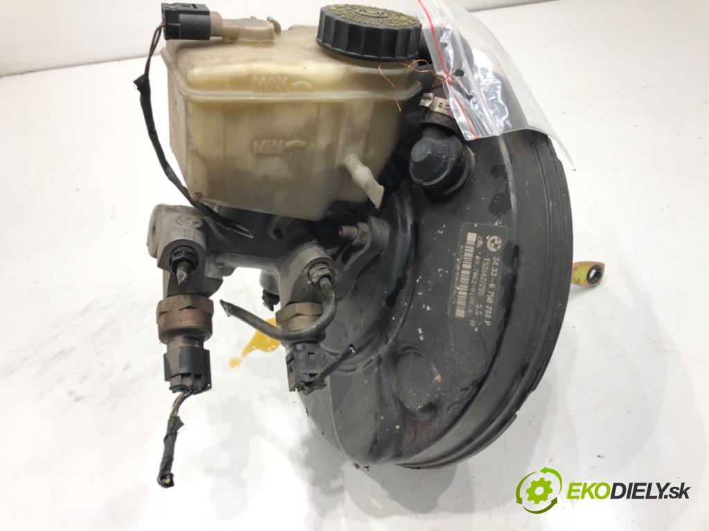 BMW E46 Kombi 2000 135 kW 330 d 2926 posilovač bŕzd 6750288