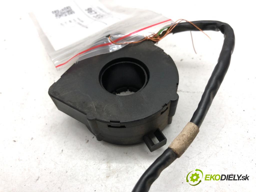BMW E46 Kombi 2000 135 kW 330 d 2926 snímač ÚHEL: otáčky 1094142