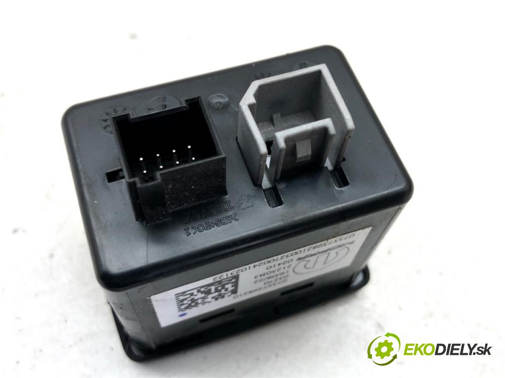 FIAT DUCATO III Autobus 2023 103 kW 140 Multijet 2,2 D 2184 HNÍZDO: USB 07357398210