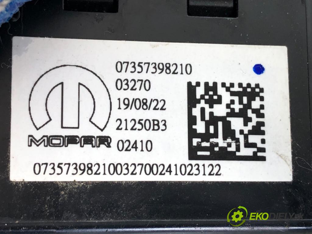 FIAT DUCATO III Autobus 2023 103 kW 140 Multijet 2,2 D 2184 HNÍZDO: USB 07357398210