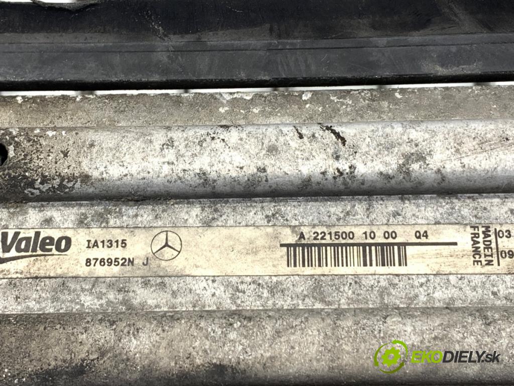 MERCEDES-BENZ W221 sedan 2006 173 kW S 320 CDI (221.022, 221.122) 2987 intercooler A2215001000 (Intercooler (chladič nasávaného vzduchu))