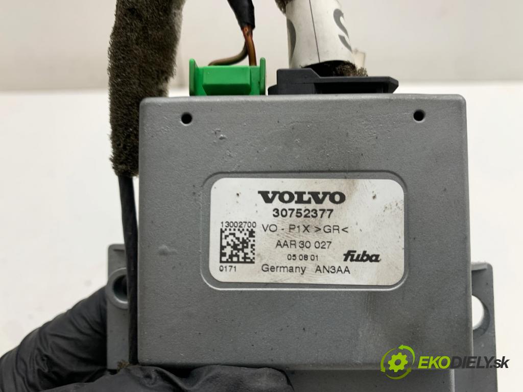 VOLVO S40 II sedan 2004 100 kW 2.0 D 1998 Modul GPS 30752377 (Riadiaca jednotka ostatné)