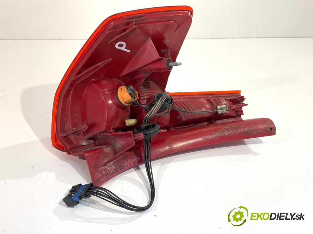 CITROEN C4 I liftback 2005 80 kW 1.6 16V 1587 Svetlo pravy zad 9655863980