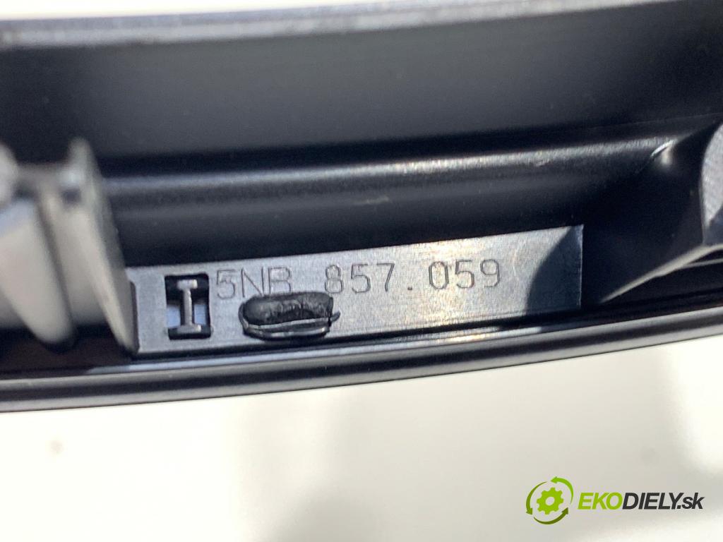 VW TIGUAN SUV 2016 110 kW 1.4 TSI 1395 lišty kryt 5NB857059 (Lišta)