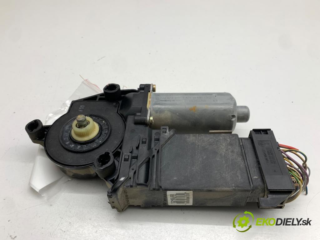 VW GOLF IV liftback 1999 55 kW 1.4 16V 1390 Motor sťahovania okna ľavy predný 0130821765