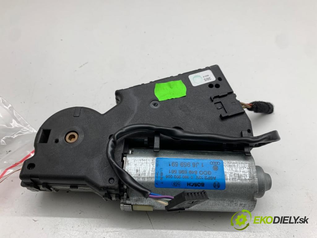 VW GOLF IV liftback 1999 55 kW 1.4 16V 1390 Motor strešného okna 1J6959591