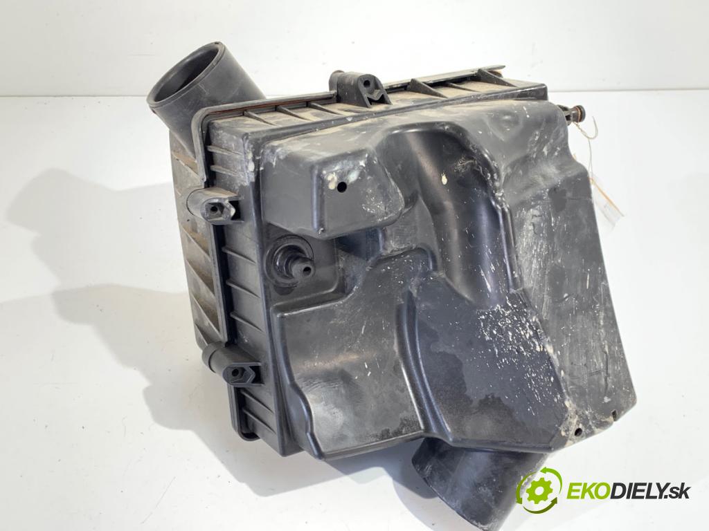 OPEL CORSA D liftback 2009 64 kW 1.4 (L08, L68) 1398 Obal filtra vzduchu 55557185 (Obal vzduchového filtra)