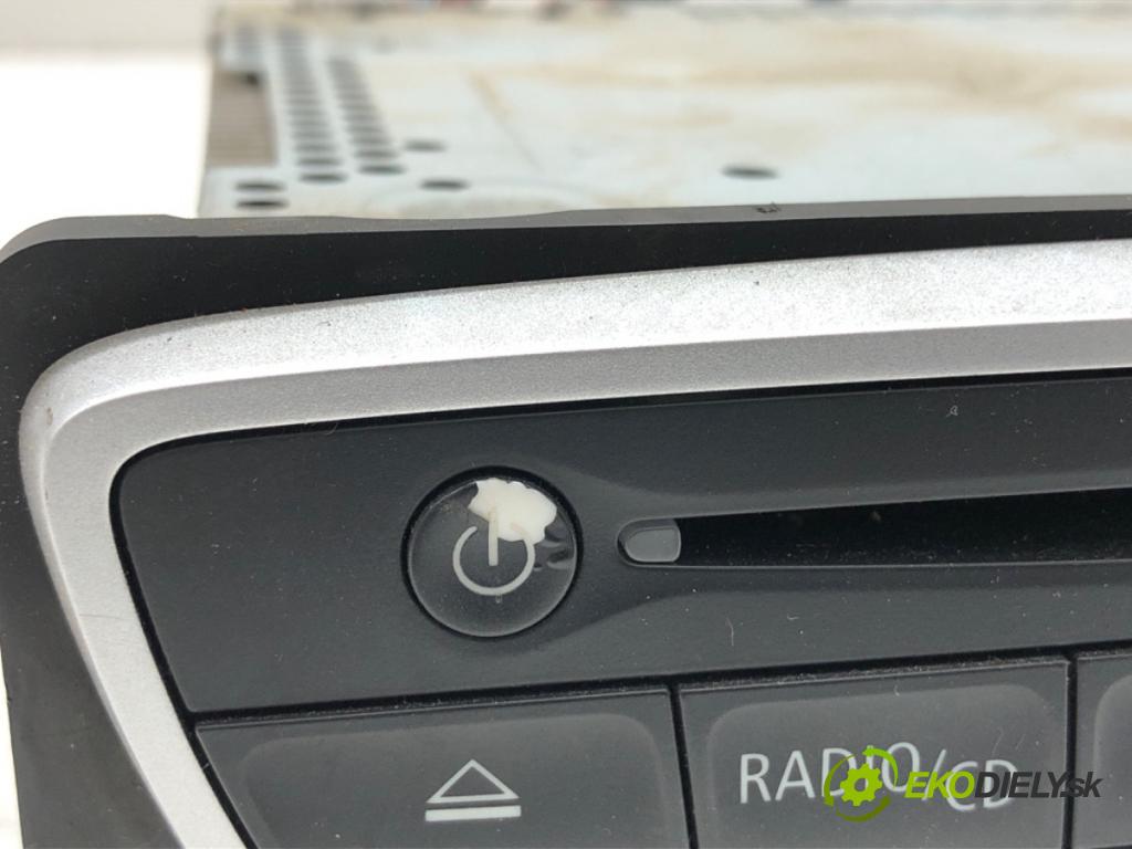 RENAULT MEGANE III liftback 2010 63 kW 1.5 dCi 1461 RADIO 281150030R (Audio zariadenie)