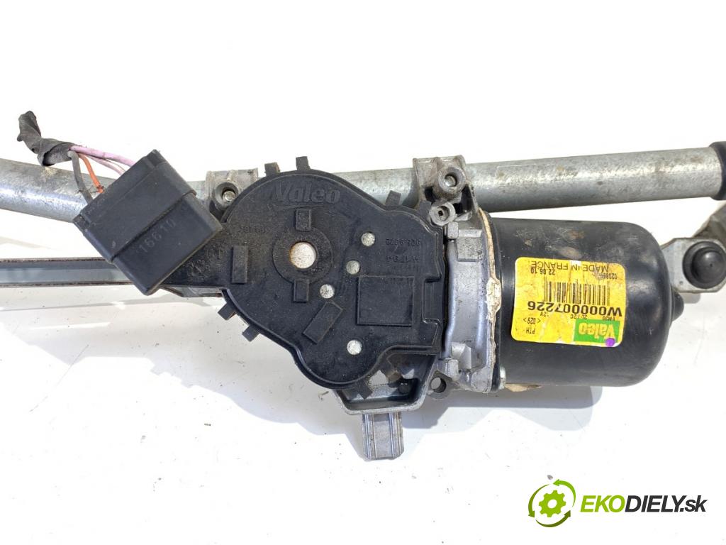 RENAULT MEGANE III liftback 2010 63 kW 1.5 dCi 1461 mechanismus stěračů přední část W000007226 (Motorek stěračů přední)