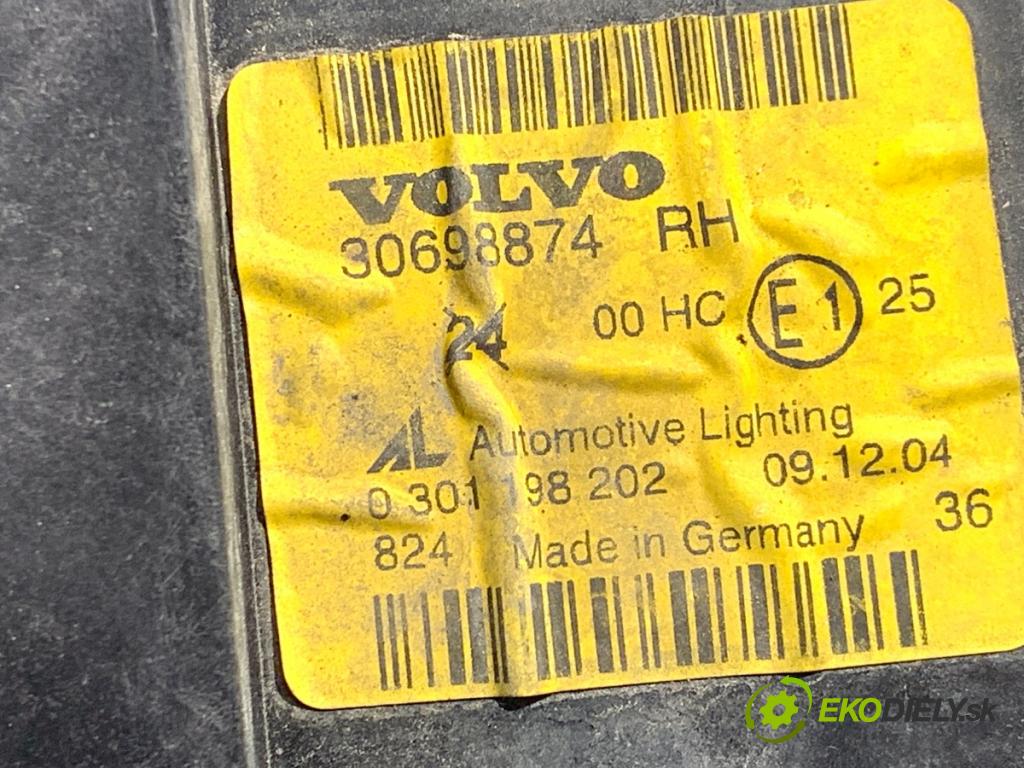 VOLVO S40 II sedan 2004 100 kW 2.0 D 1998 Svetlomet pravy predný 30698874
