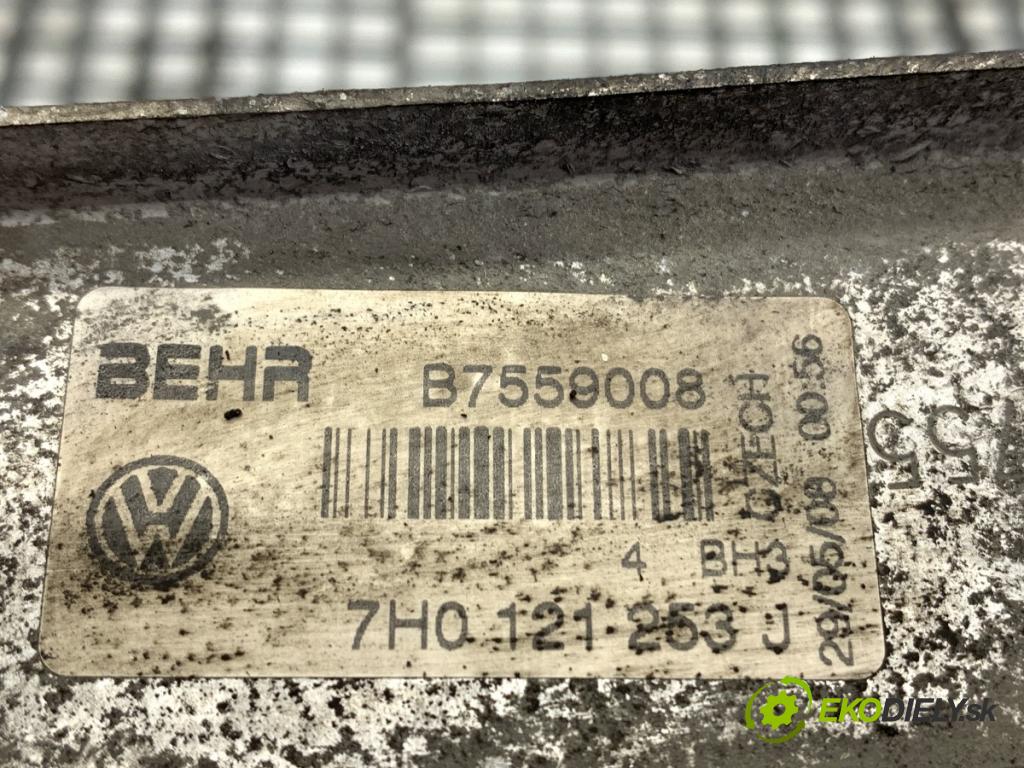 VW TRANSPORTER T5 Autobus 2008 96 kW 2.5 TDI 2461 chladič vody 7H0121253J (Vodní chladič)