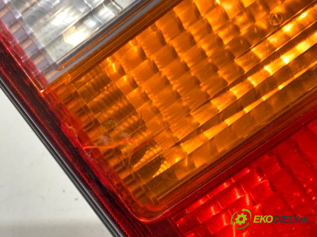 VW TRANSPORTER T5 Autobus 2008 96 kW 2.5 TDI 2461 světlo pravý zadní část 7H0945096K