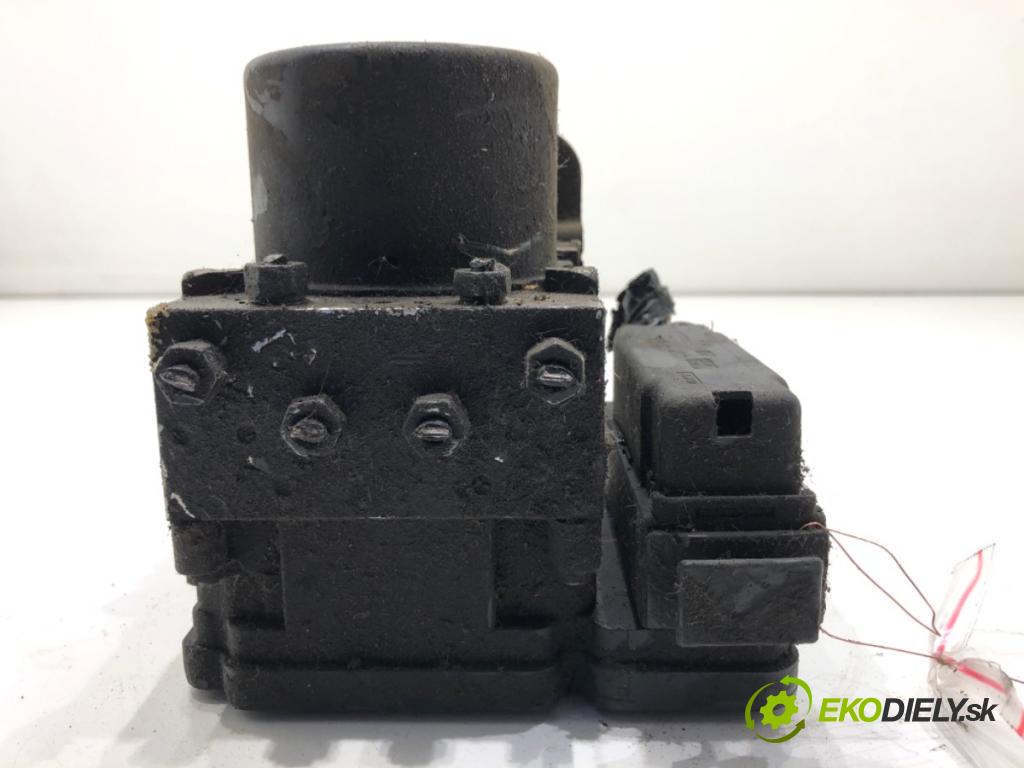 VW TRANSPORTER T5 Autobus 2008 96 kW 2.5 TDI 2461 Pumpa ABS 7H0907379R (Pumpa ABS)