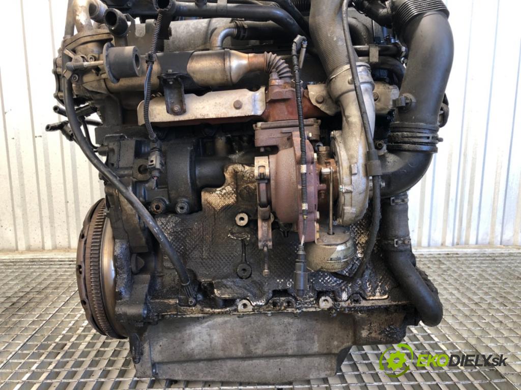 VW TRANSPORTER T5 Autobus 2008 96 kW 2.5 TDI 2461 motor KOMPLETNÍ: AXD