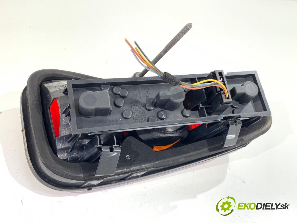 MINI R50 R53 liftback 2002 66 kW One 1598 světlo levý zadní část