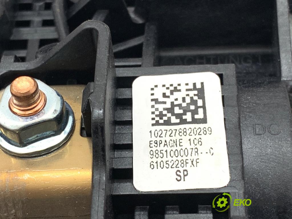 RENAULT MEGANE III liftback 2010 63 kW 1.5 dCi 1461 AirBag volantu 985100007R (Airbag)