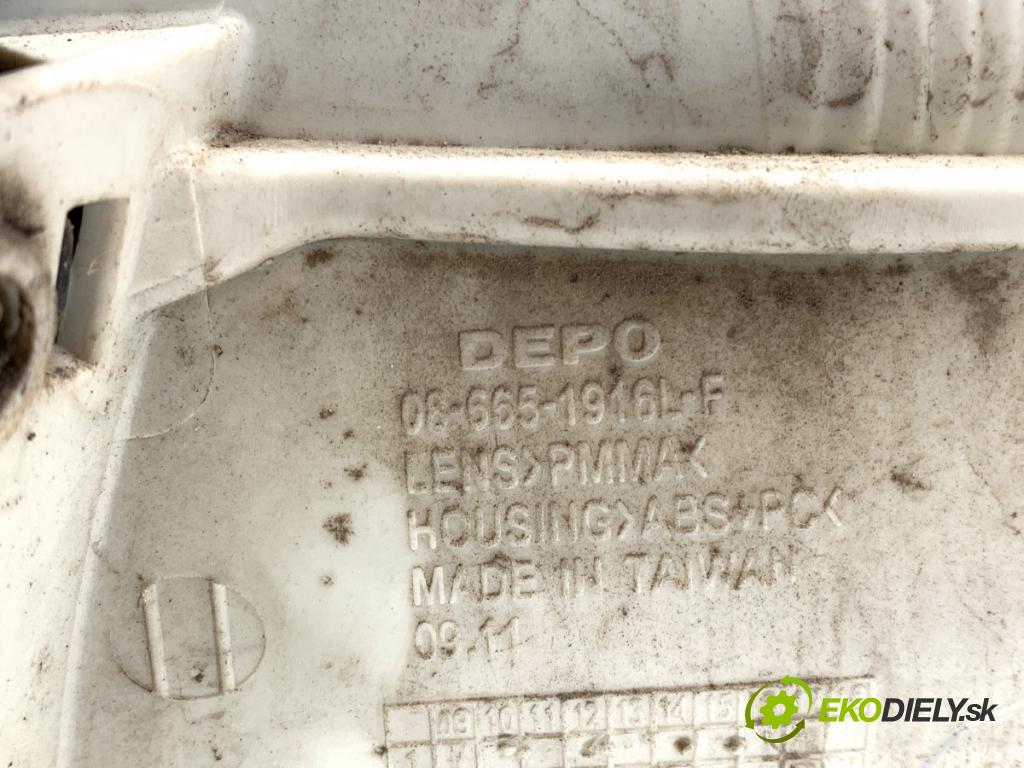 SKODA SUPERB II liftback 2013 103 kW 2.0 TDI 1968 světlo levý zadní část