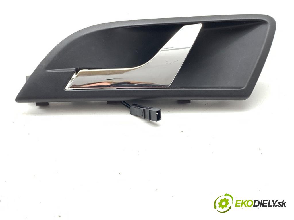 SKODA SUPERB II liftback 2013 103 kW 2.0 TDI 1968 klika vnitřní levý zadní část 3T0839247