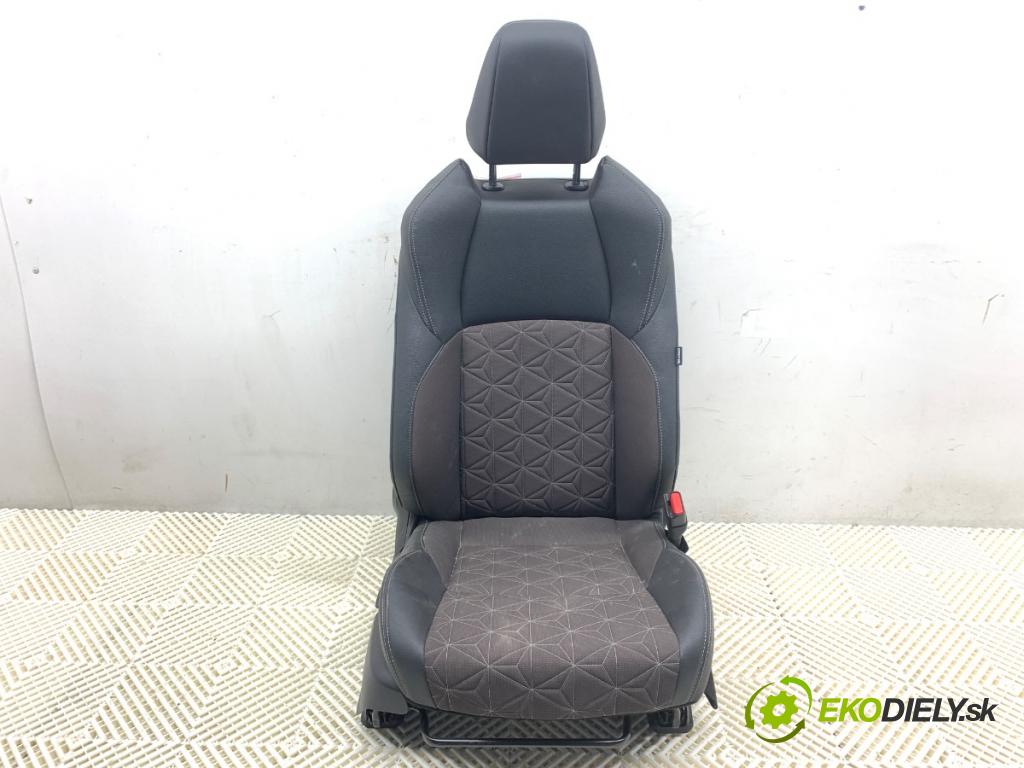 TOYOTA YARIS IV SUV 2022 68 kW 1.5 Hybrid (MXPJ10) 1490 Sedadlo pravy predný 