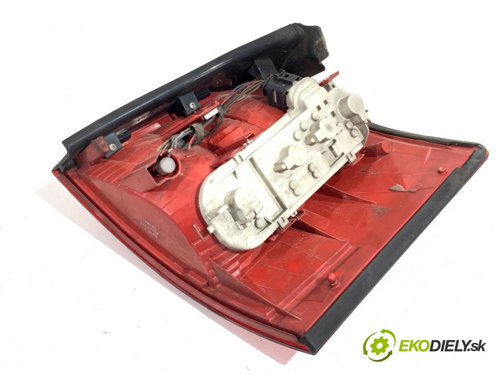 AUDI A4 B6 sedan 2002 96 kW 1.9 TDI 1896 Svetlo ľavy zad