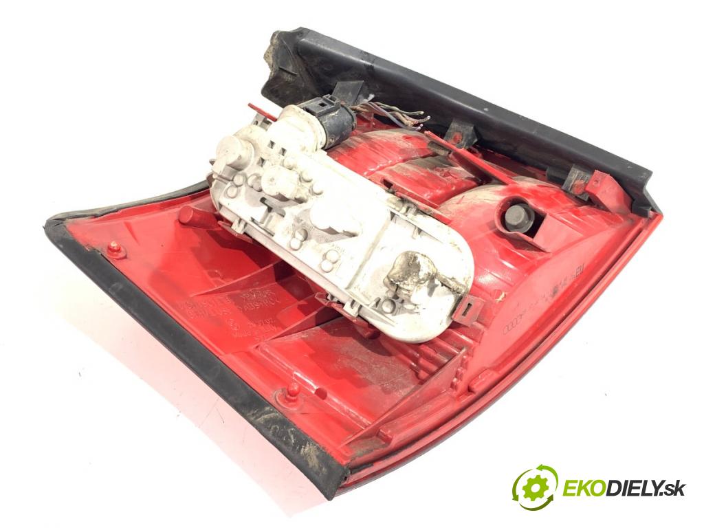 AUDI A4 B6 sedan 2002 96 kW 1.9 TDI 1896 Svetlo pravy zad 8E9945096