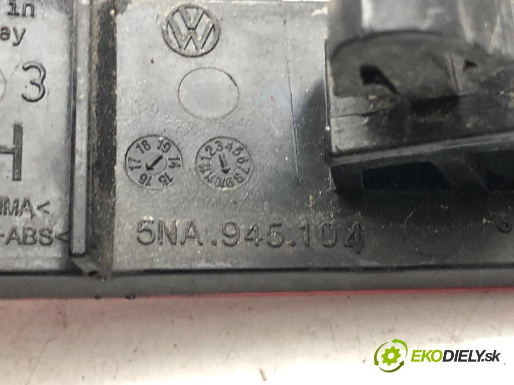 VW TIGUAN SUV 2016 110 kW 1.4 TSI 1395 reflexní nárazníka pravý zadní část 5NA945104