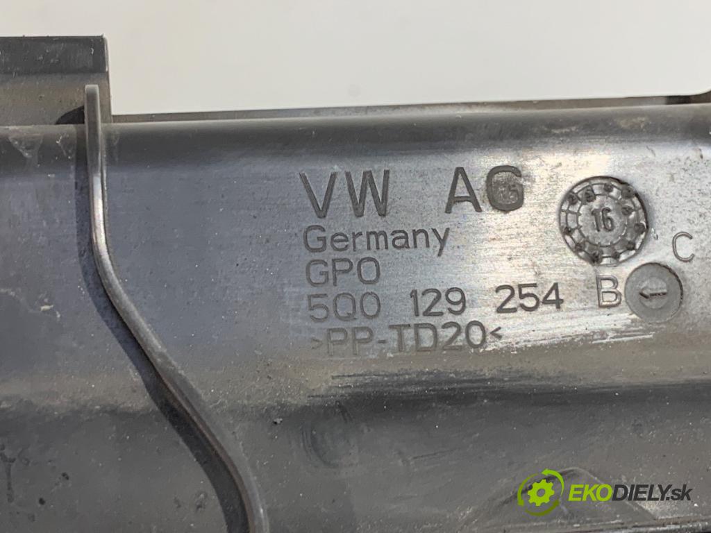 VW TIGUAN SUV 2016 110 kW 1.4 TSI 1395 volant vzduchu 5Q0129254B