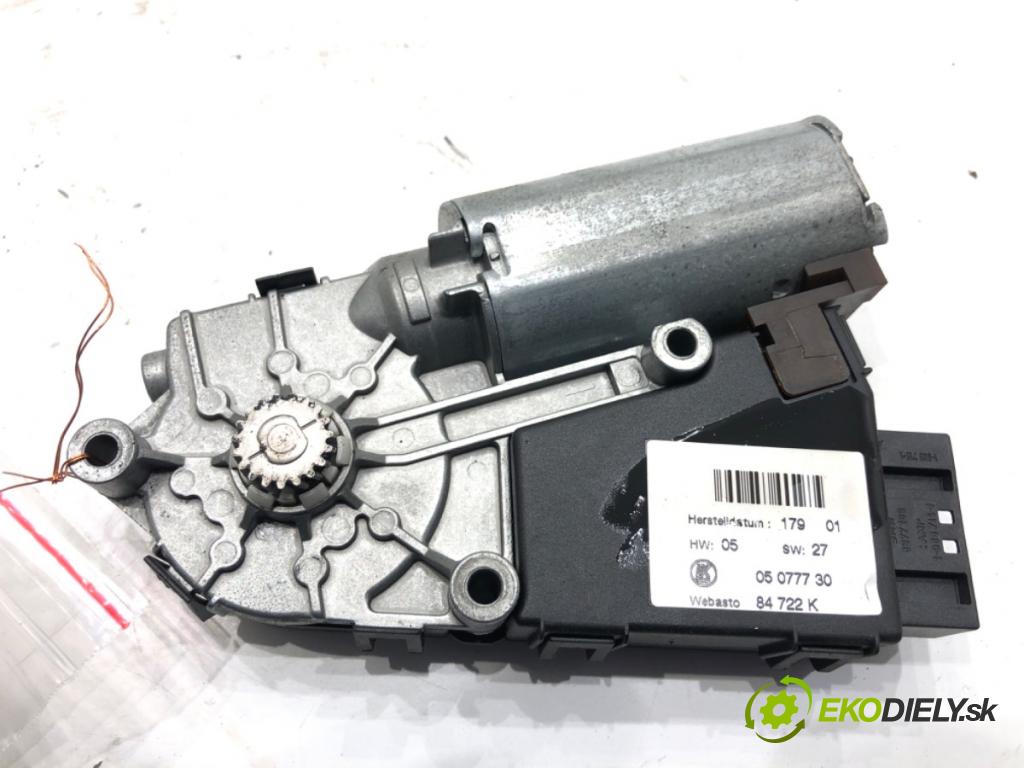 BMW E46 Kombi 2001 100 kW 320 d 1951 Motor strešného okna 6910471