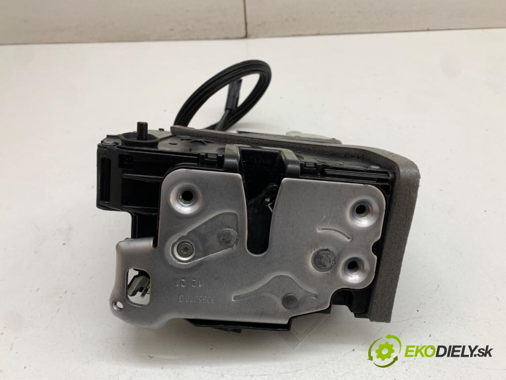 OPEL ASTRA K Kombi 2021 107 kW 1.2 Turbo (35) 1199 zámok Dvere pravy zad 13533667