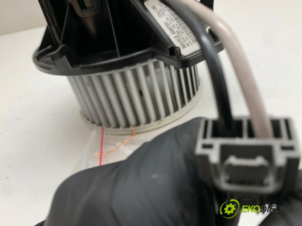 OPEL ASTRA K Kombi 2021 107 kW 1.2 Turbo (35) 1199 ventilátor kúrenia KG087001