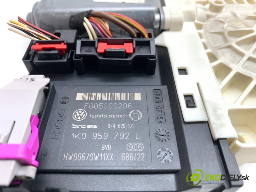 VW PASSAT B6 sedan 2006 77 kW 1.9 TDI 1896 motor sťahovaní okna levý přední část 1K0959792L